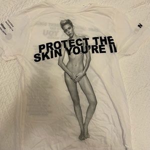 Marc Jacobs Miley Cyrus Shirt